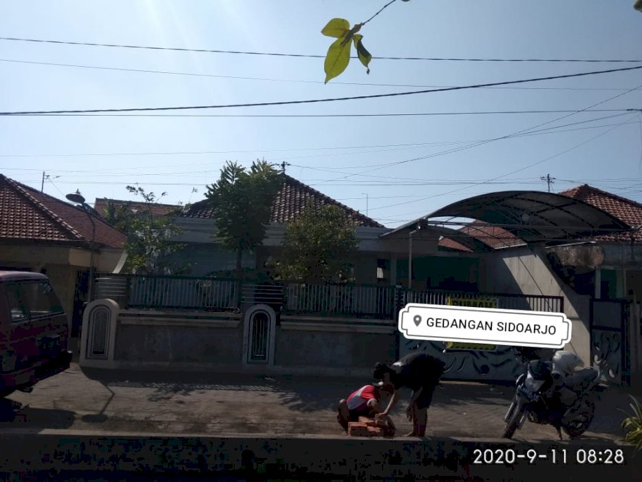 Rumah hunian dan rumah kos di area industri