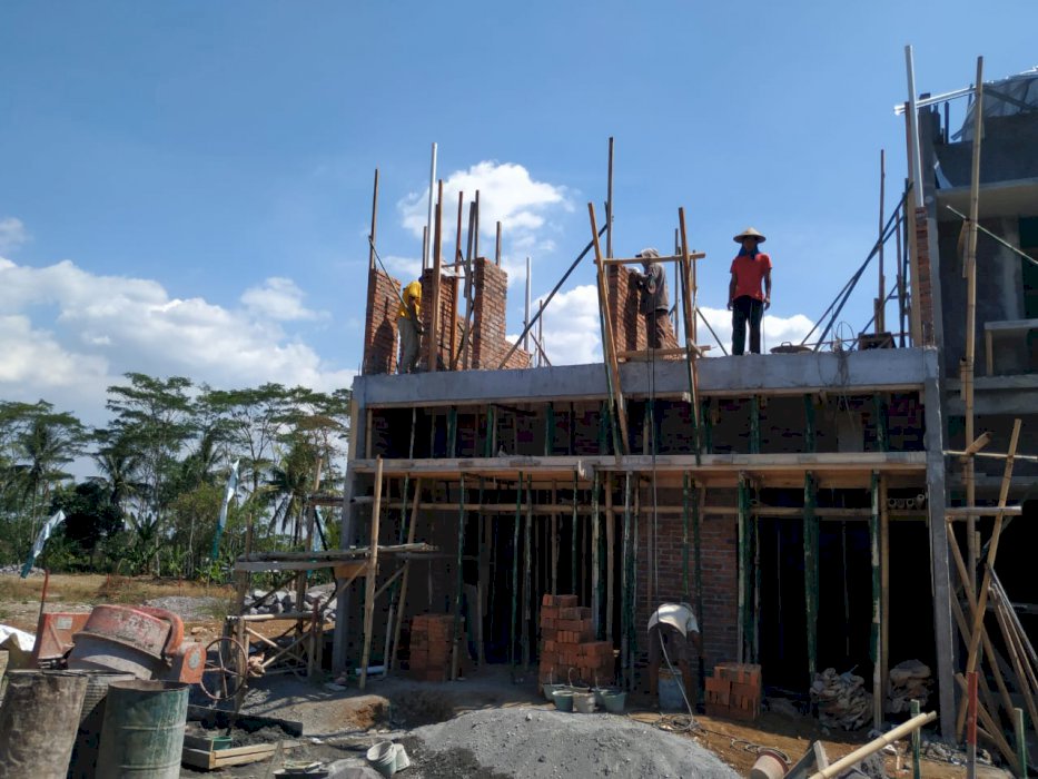 Rumah Istimewa Strategis Tengah Kota