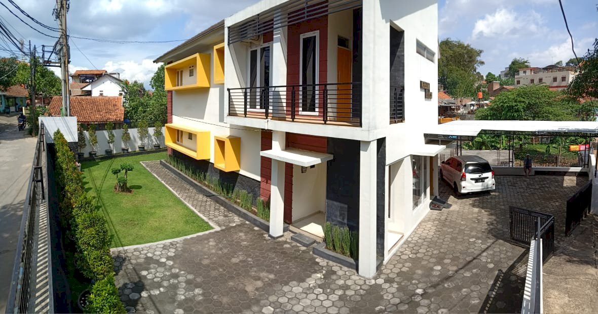 DIJUAL KOSTAN MEWAH DI JATINANGOR DEKAT DENGAN KAMPUS TERNAMA