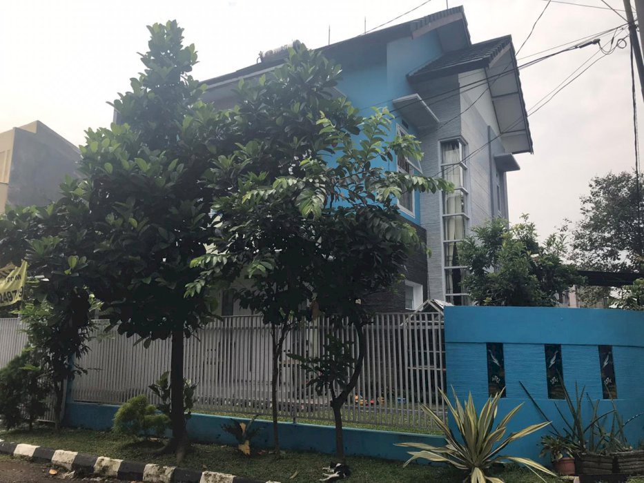 DIJUAL RUMAH BERGAYA EROPA