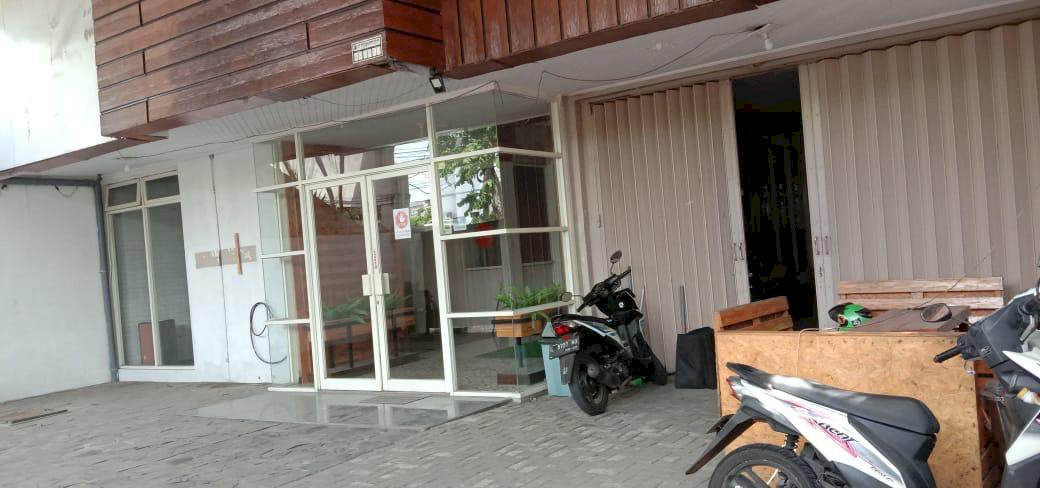 Rumah Tengah Kota Surabaya - PROGO