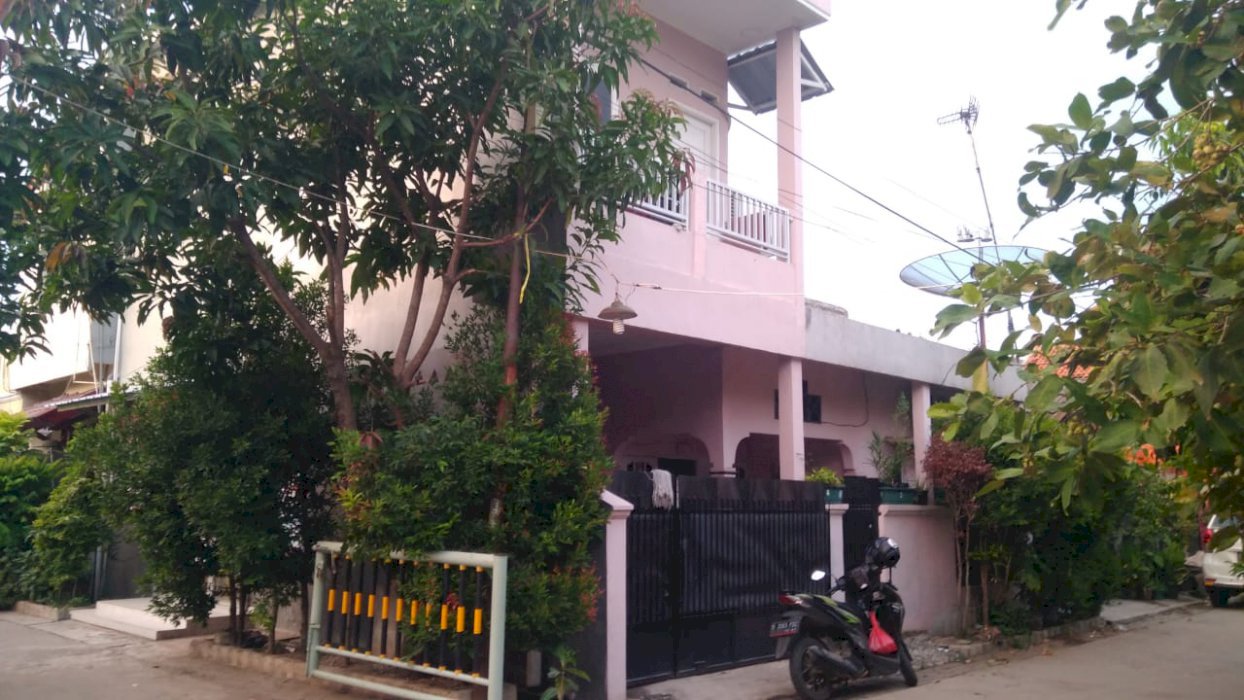 Rumah Hook hanya 5 menit ke stasiun LRT dan Gerbang Tol Bekasi Timur