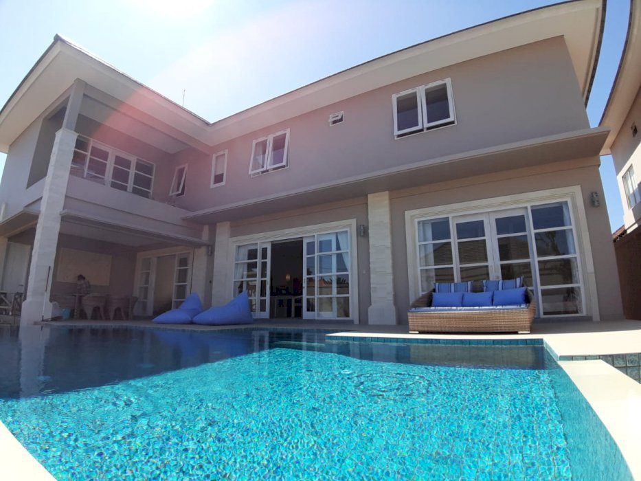 Modern 4 Bedroom Family Villa on Leasehold at Beachside Sanur