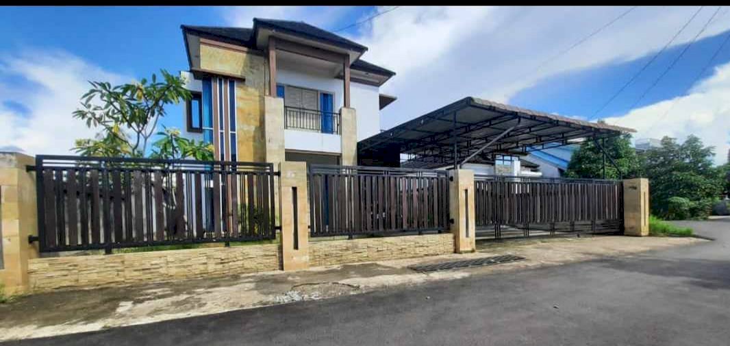 Di jual rumah mewah type 200 jl sungai jawi lokasi strategis