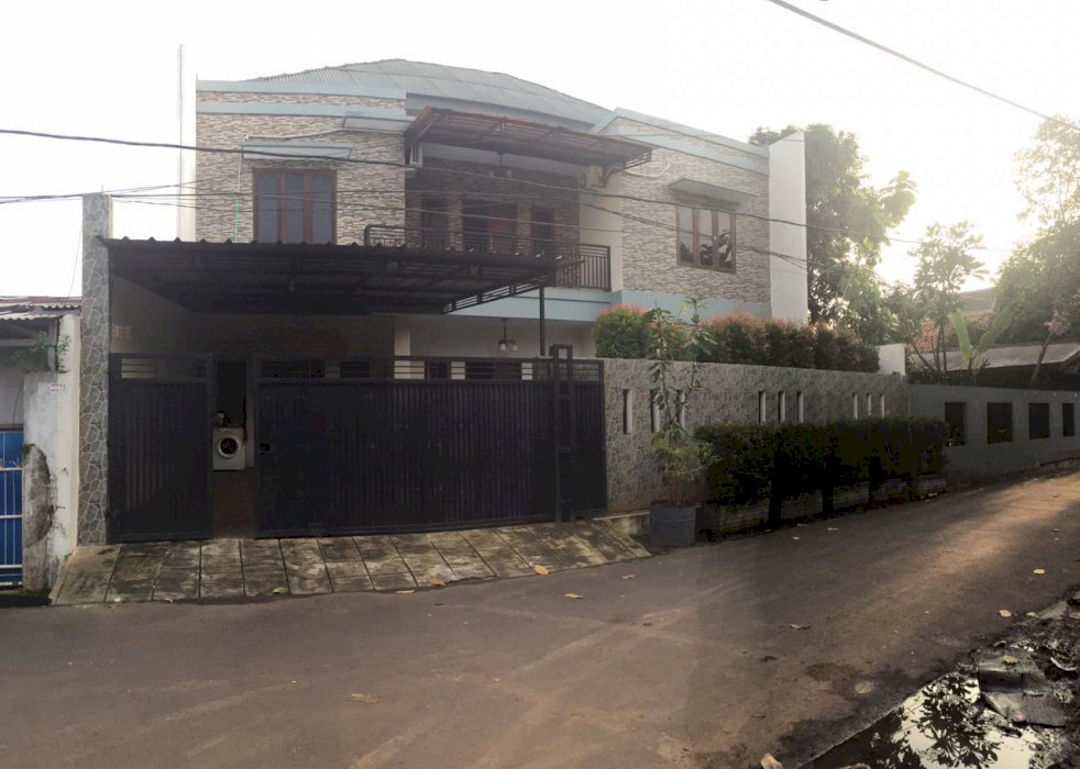 Ulujami Jl.Warga 200m2 Lega