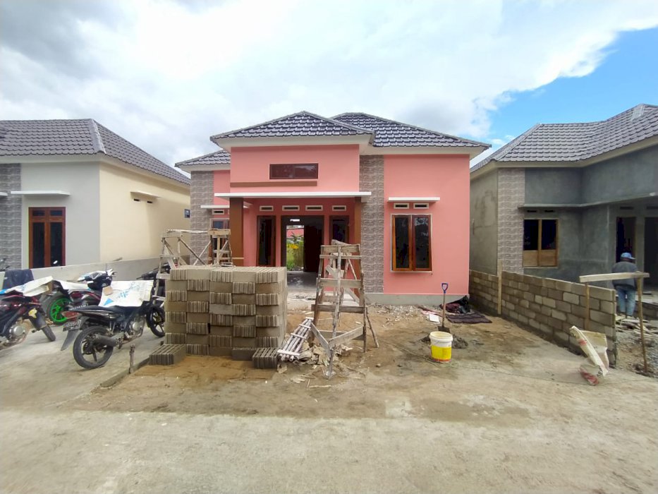 Di jual rumah lokasi strategis di tengah kota harga murah