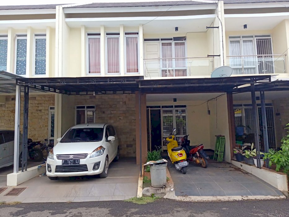 Rumah 2 lantai bebas banjir di Pondok Melati Bekasi Kota