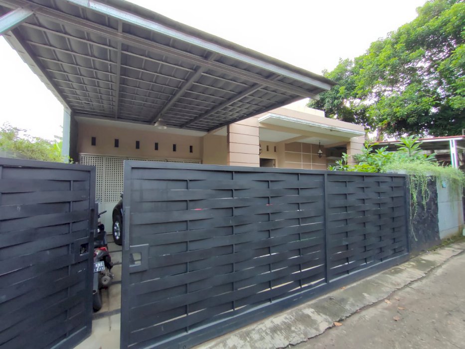 Rumah Mewah Modern tanah luas di Jatikramat Bekasi Kota