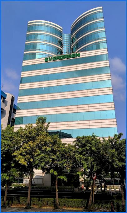 Gedung Ever Green Mega Plaza Rasuna Sahid Kuningan Jakarta Selatan