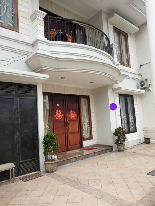 Rumah Taman Pondok Indah, Wiyung