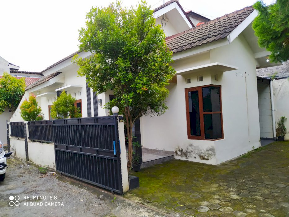 Rumah minimalis dalam claster di jambon jalan kabupaten