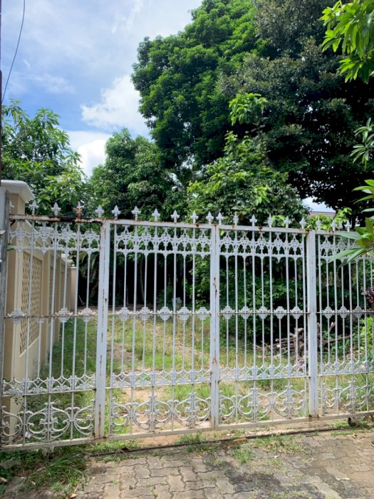 Tanah di jalan buntu hook strategis private di Jakarta selatan