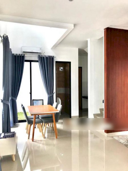 Rumah Di Jual 2 Lantai 3 kamar Di Sektor 9