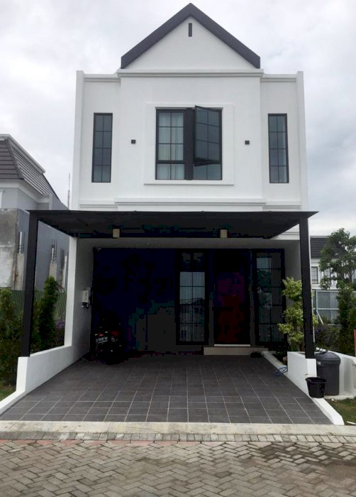 Rumah di Citraland Surabaya Barat