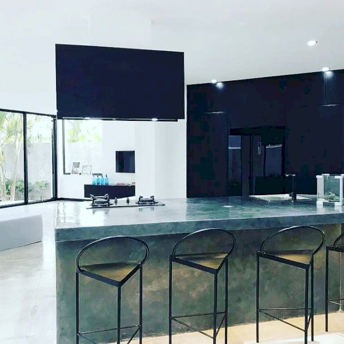 For sale 4 badroom villa in kerobokan canggu bali