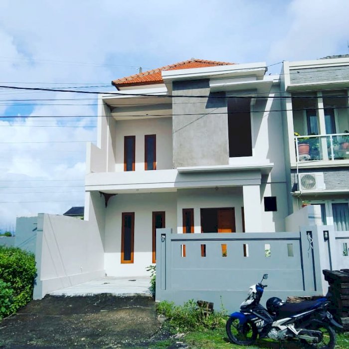 Di jual murah 2 lantai dekat gues hotel mahendradata bali