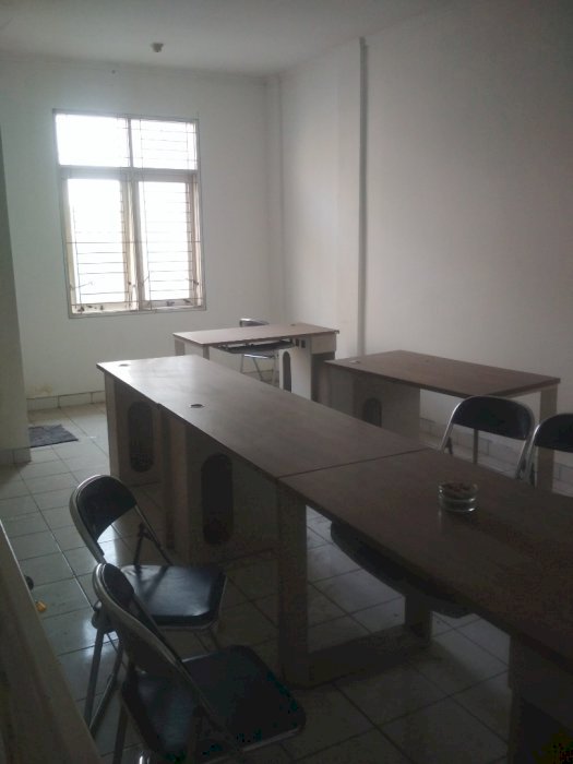 Ruko djual 2 lantai  di Taman Royal Tangerang