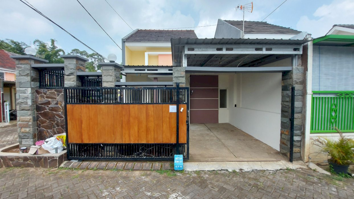 Rumah Jual Cepat 360jt saja di Bandara Abdulrahman Saleh Malang