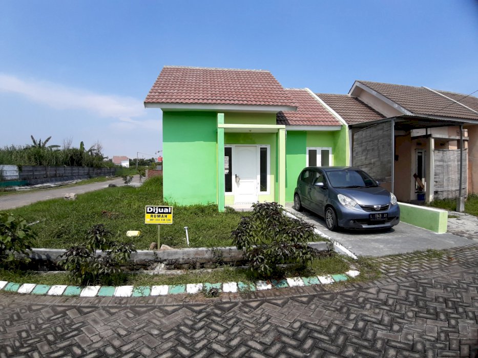 Rumah hook pojok Saphire residence dkt Juanda surabaya sltn siap huni