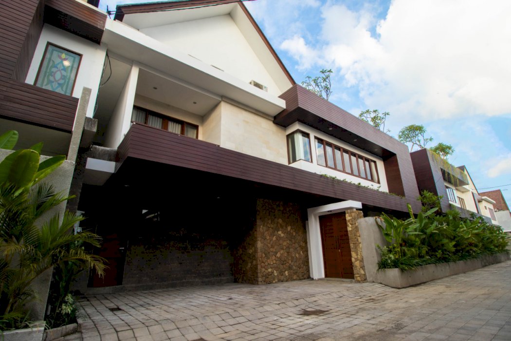 Villa 2 lantai fully furniture dekat pantai di Cemagi Bali Murah