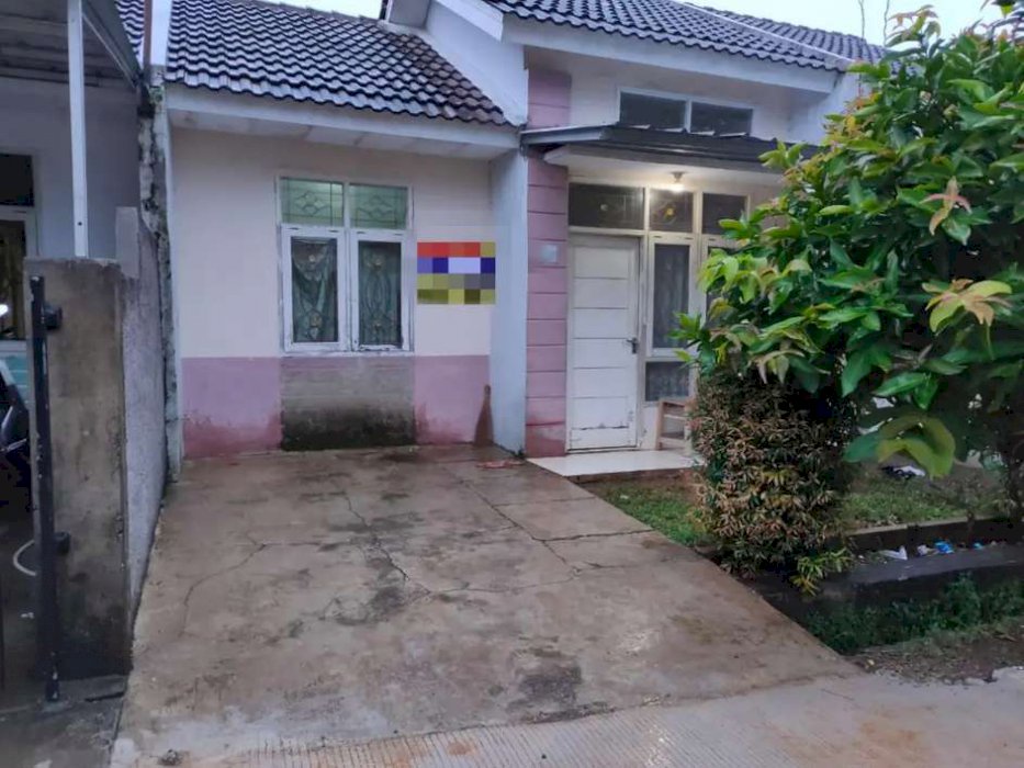 Oper kredit griya Cileungsi 5 luas 99 hook angsurn 1jta sisa 8thn