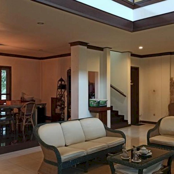 VIlla Mewah di jalan utama Taman Mumbul, Nusa Dua