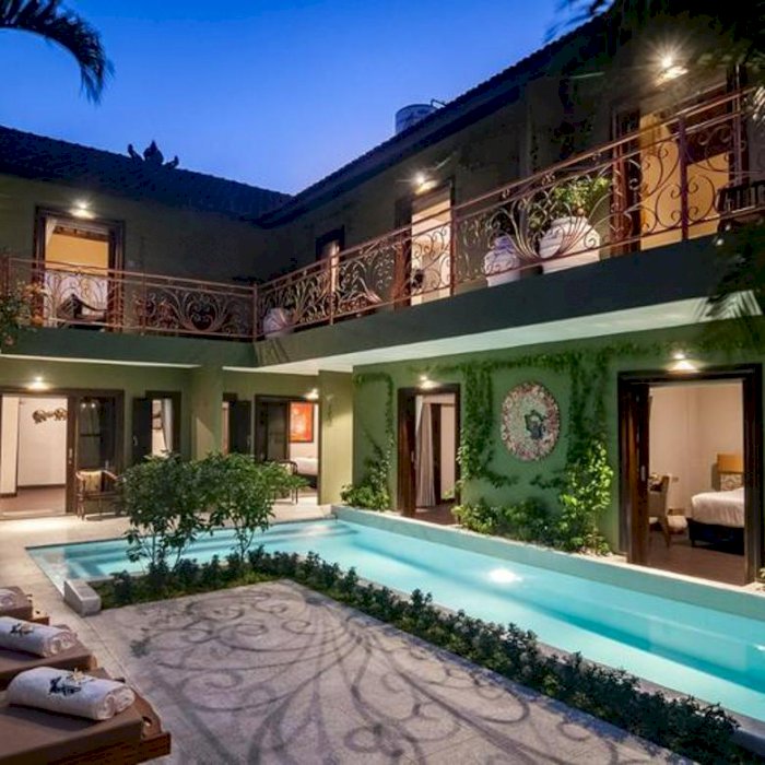 ??Special price?? 7-guestrooms Homestay with Commercial License, Freehold!