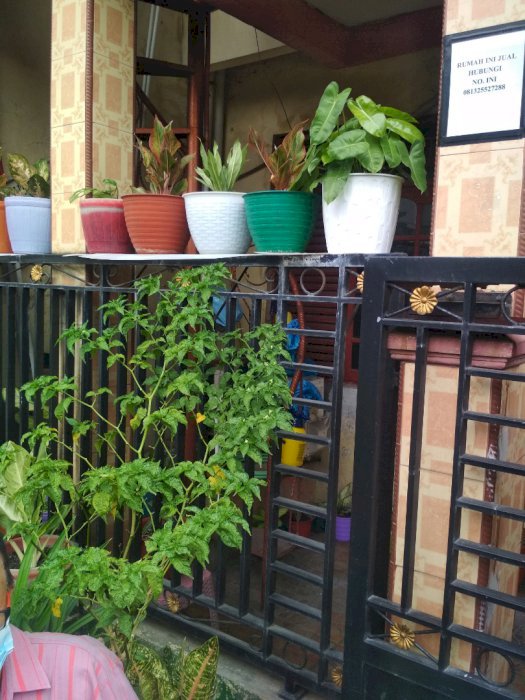 Dijual rumah 2 lantai di Perumnas-2 Karawaci Tangerang