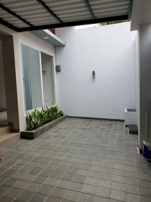 Rumah Brand New Cipinang