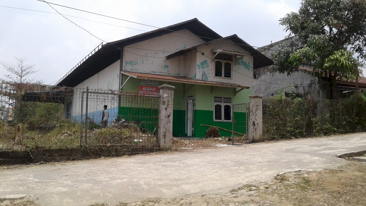 Gudang Sewa Halaman Luas di Kota Palembang