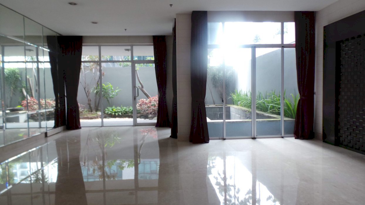 Jual rmh twn house darmawangsa Essence lux. Best location *jual cepat*