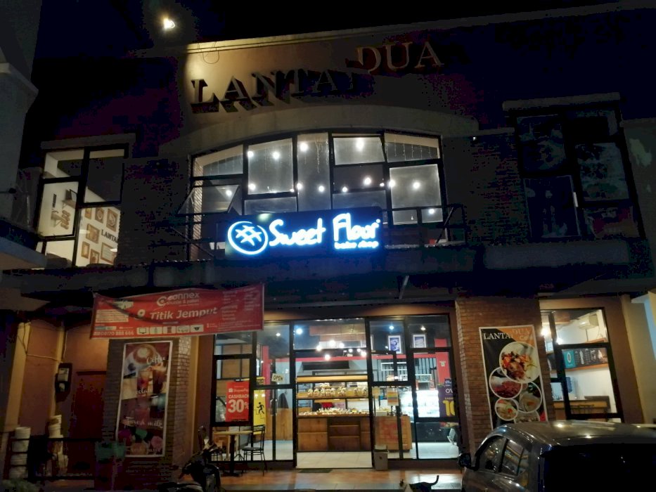 Ruko Strategis 2 lt di kawasan Metro Indah Mall