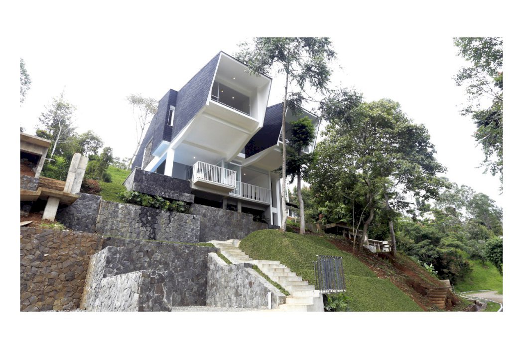 Rumah Semi Villa Dago Kota Bandung Lokasi Dekat Pusat Bisnis ,Pendikan