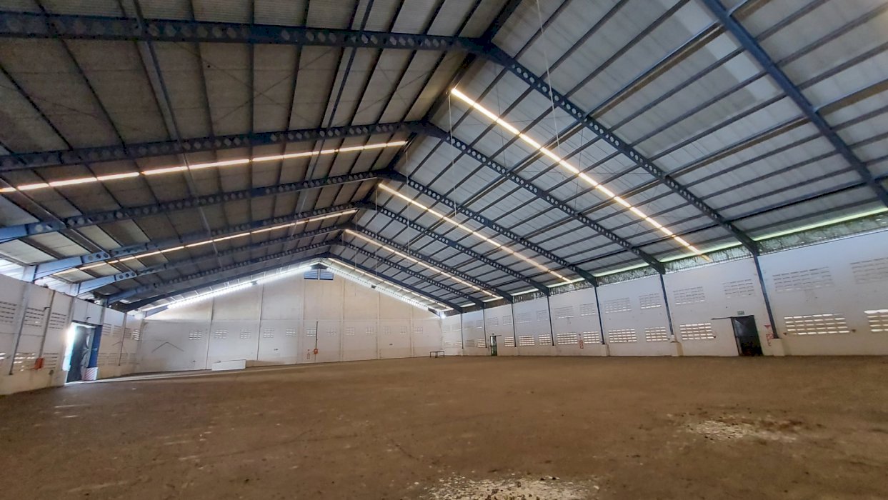 Gudang siap pakai ukuran 1.2Hektar ex pabrik di Pakisaji