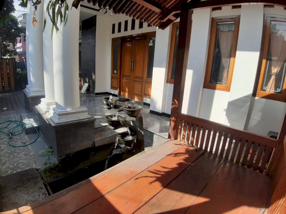 Di Jual Murah Rumah mewah 2 Lantai Kota Blitar WA 085647176436