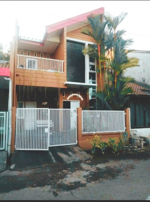 (Di jual) Rumah 2 Lantai di Jl Poros Pengayoman