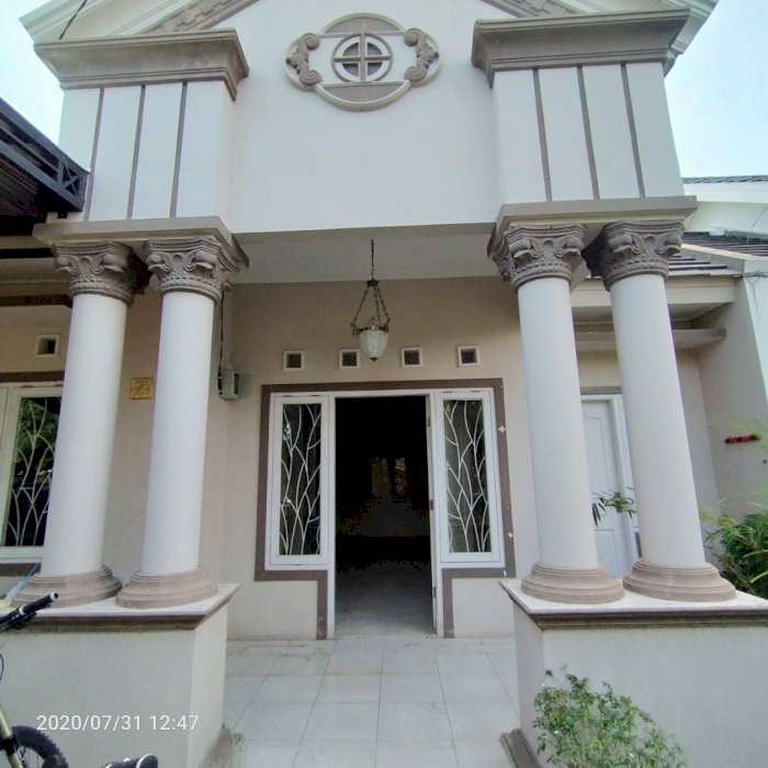 Rumah bagus dlm cluster yg aman nyaman dkt pintu tol & stasiun kereta