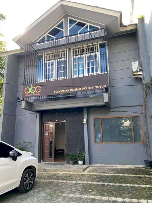 Rumah besar siap huni