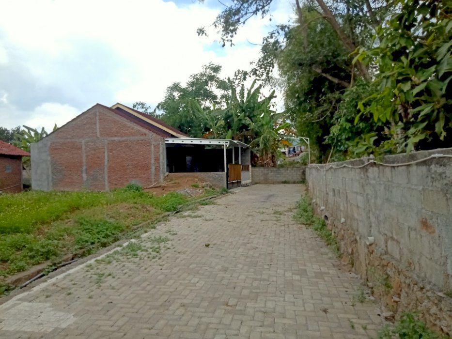 Perumahan siap huni belakang kampus Ngudi Waluyo roti nisin