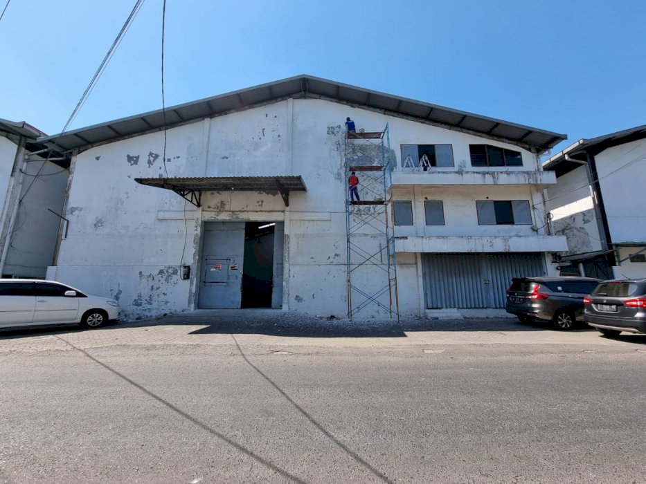 Jual Cepa! Gudang Siap Pakai Dgn Kantor 3 Lantai di Gedangan