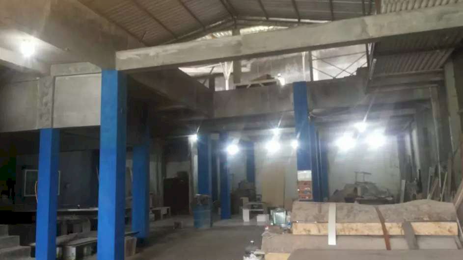 Dijual Gudang di Menganti Sby