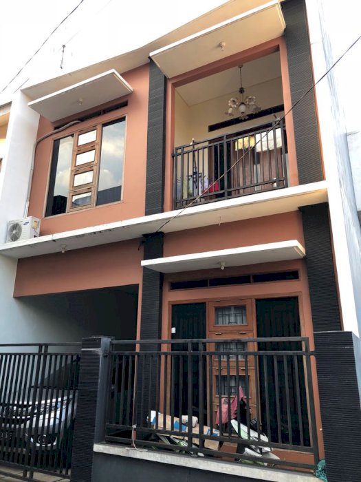 Rumah bagus dlm cluster siap huni bebas banjir aman nyaman dkt sta krl