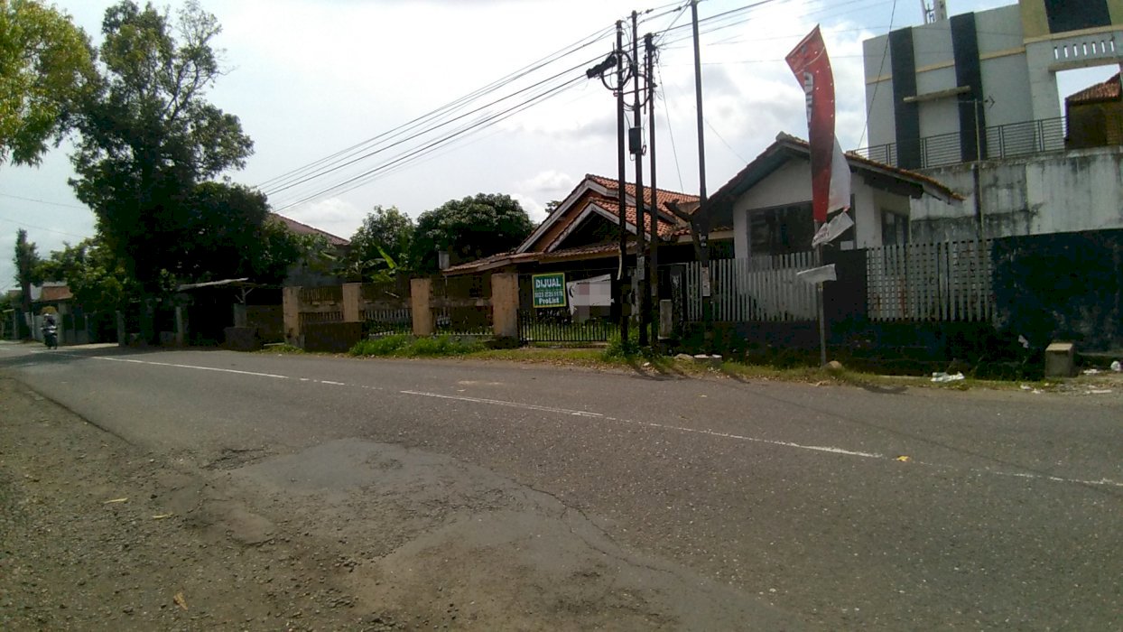 DIJUAL TANAH BONUS BANGUNAN STRATEGIS SELANGKAH KE MORO MALL