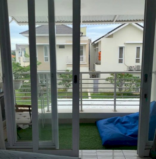 DIJUAK RUMAH SANGAT STRATEGIS  PARADISE RESORT CIPUTAT