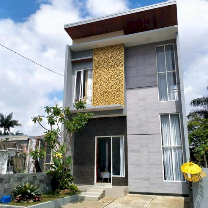 Villa Bali di kota malang. hanya di the sanata village