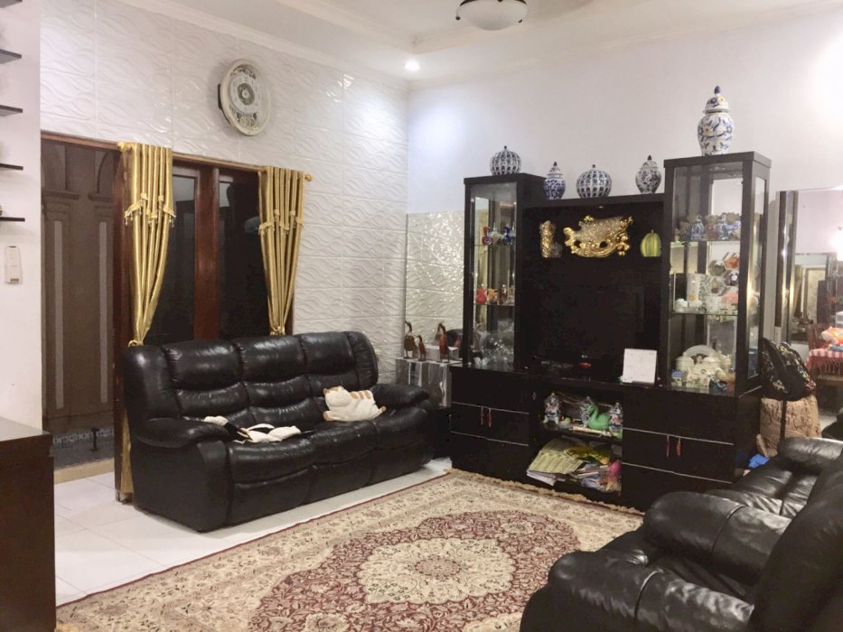 FOR SALE RAWAMANGUN CLASSIC MODERN HOUSE