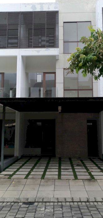 Dijual Rumah Murah 3 Lantai