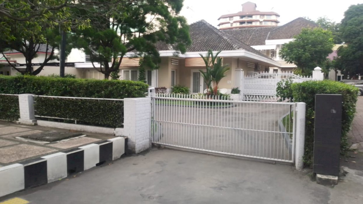 Rumah antik di pusat kota Medan, hotel danau Toba,Bank Sumut, PLN