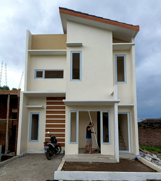 RUMAH MURAH DESIGN MINIMALIS MODERN LANTAI 2 ( DUA ) DI BANJARARUM - SINGOSARI