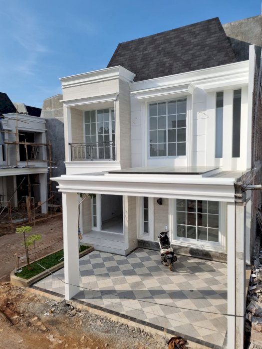 Town house 2,5 lantai bambu APUS akses strategis